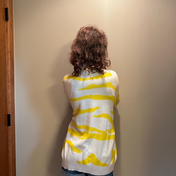 Cardigan - Picture 2 of 3